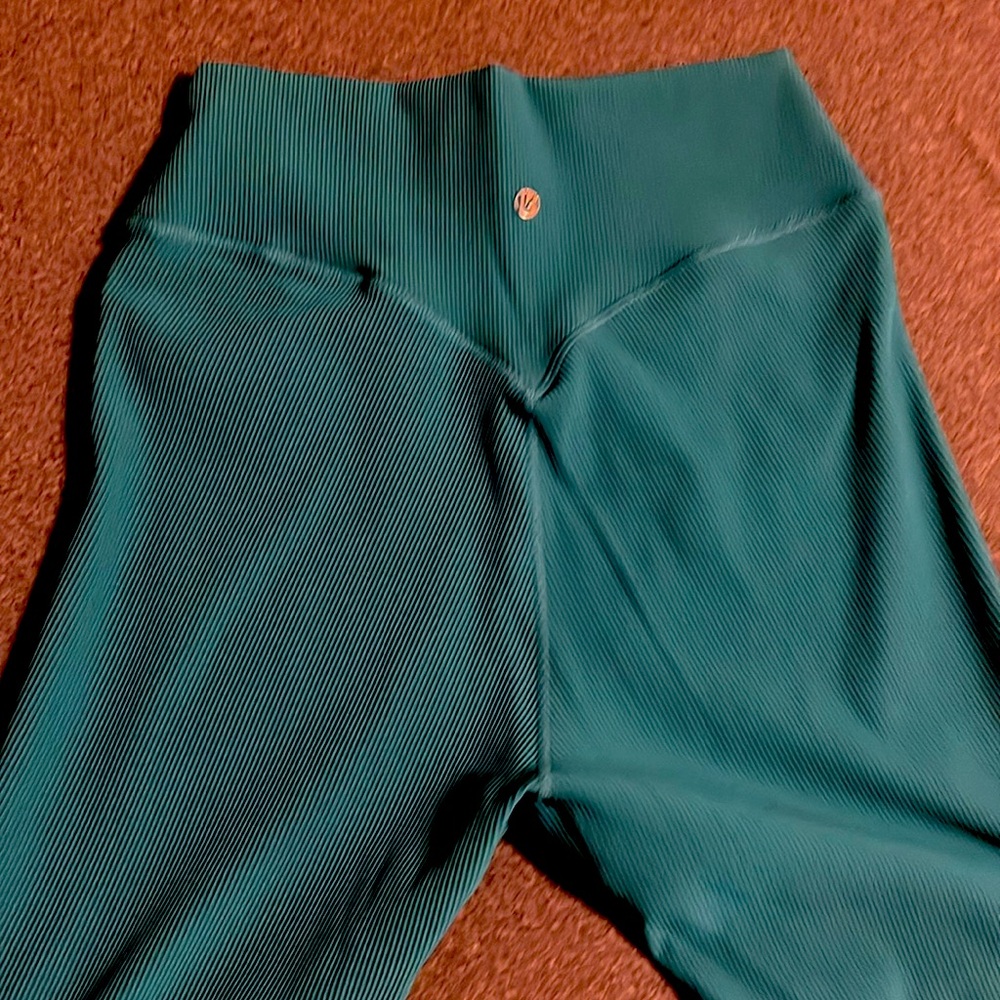 Buff Bunny high waisted ribbed leggings